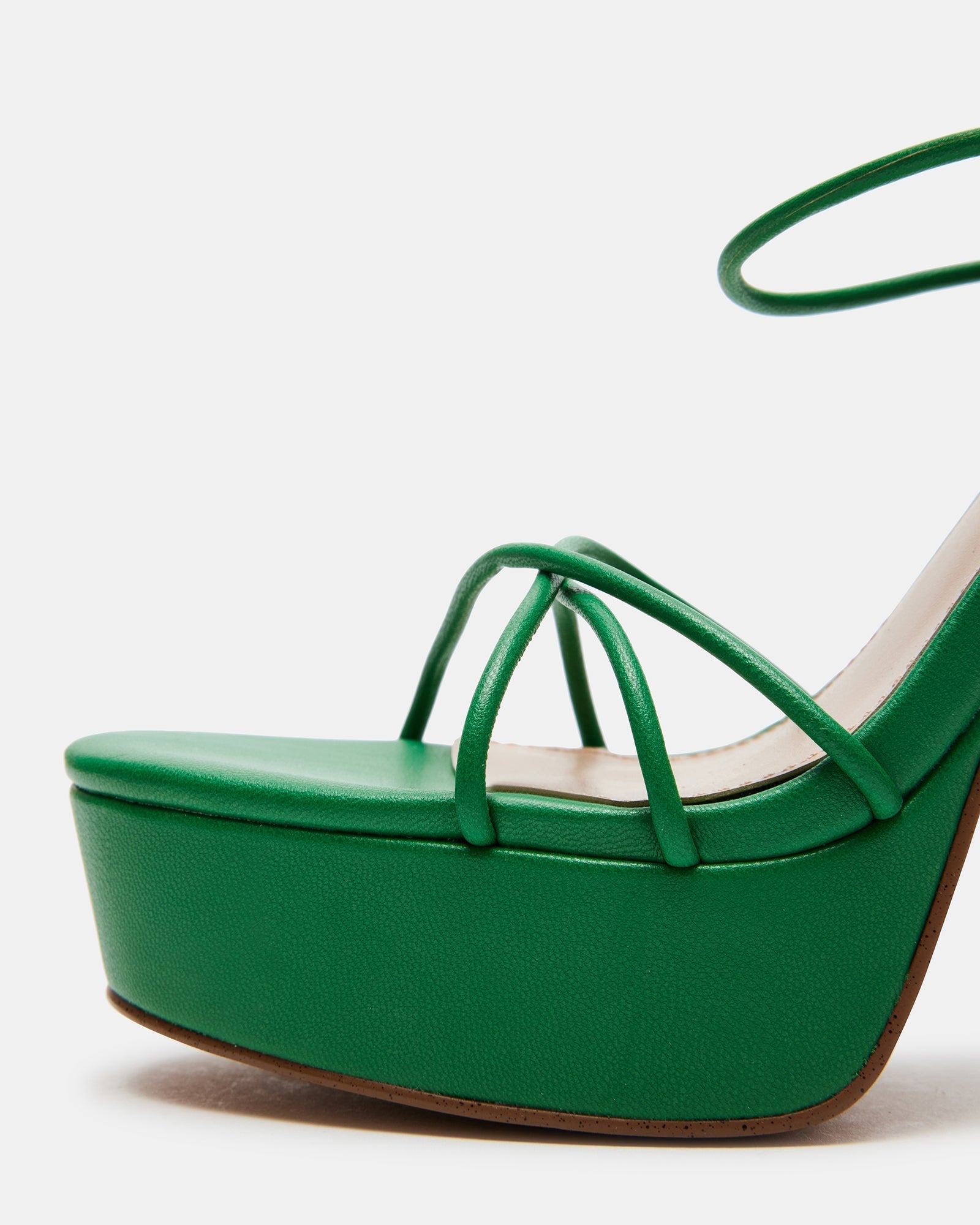 TALLULAH GREEN - SM REBOOTED