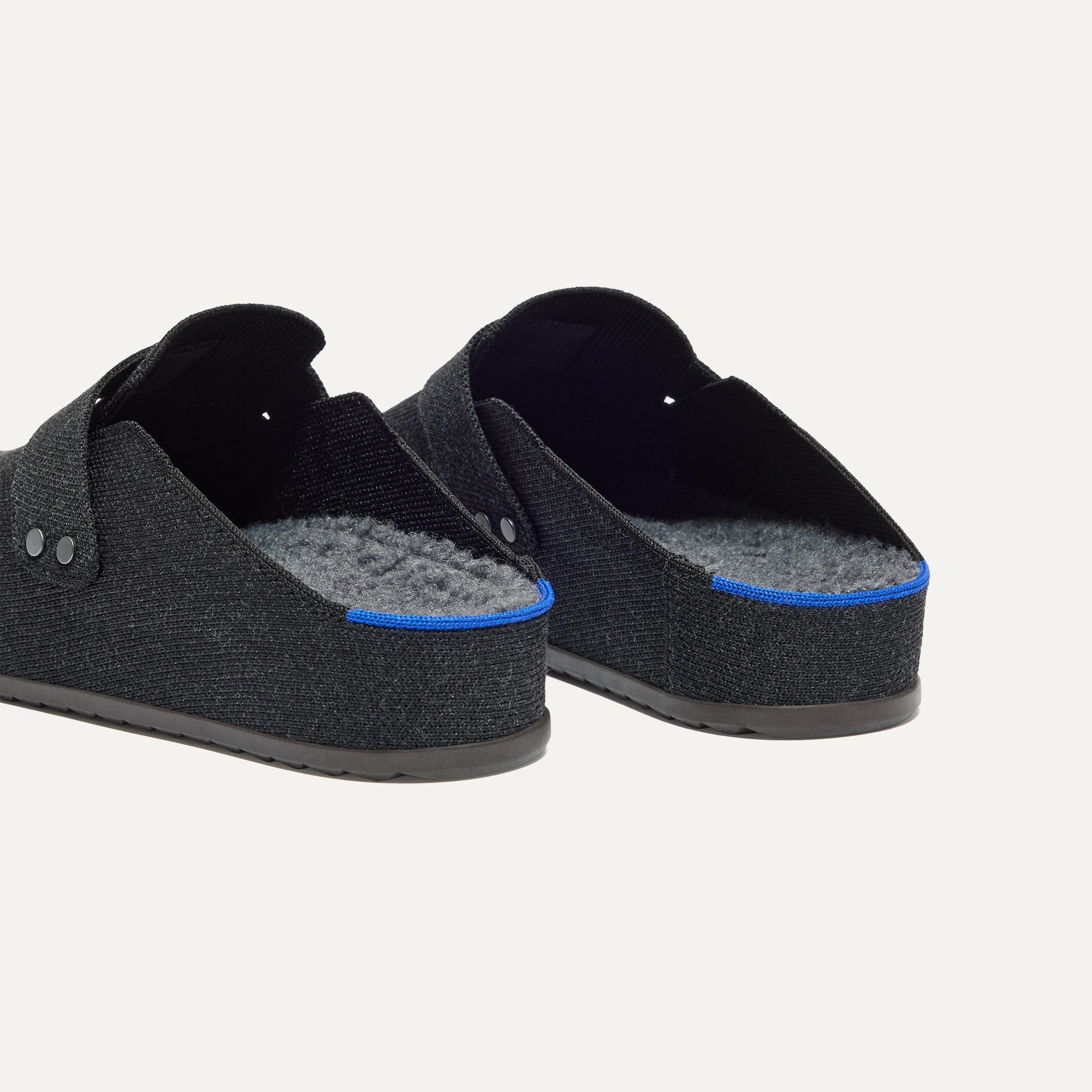 The Men's Cozy Clog - Black