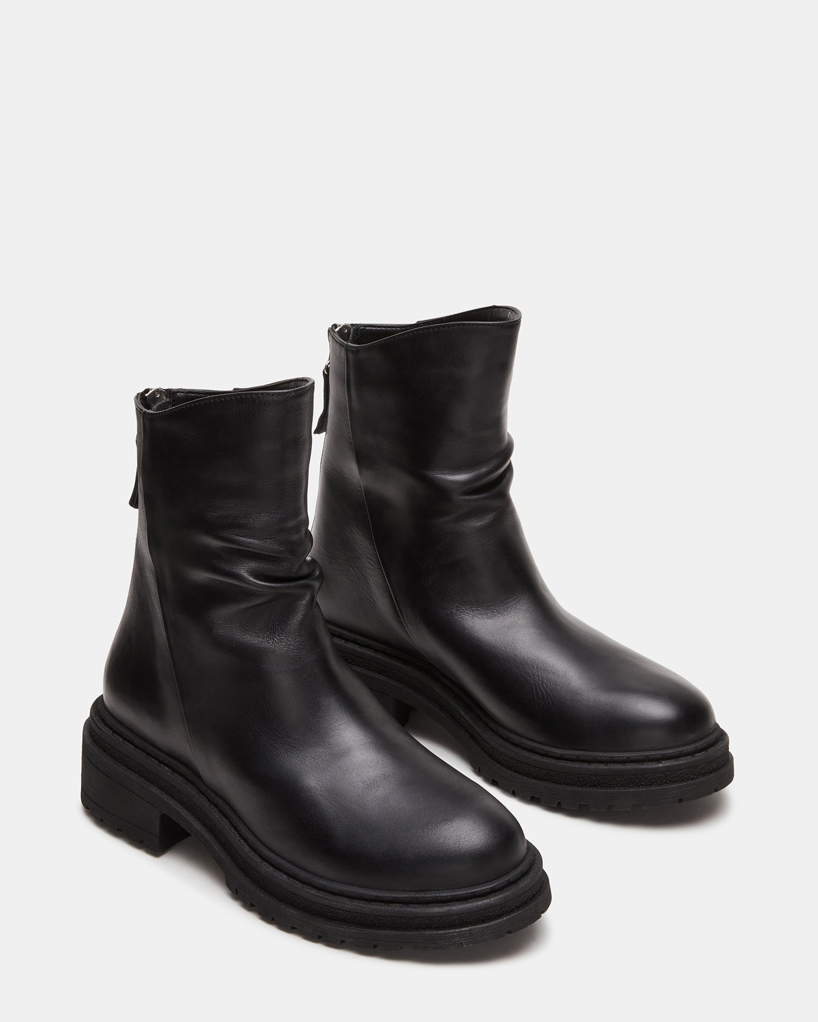 ESSENTIAL BLACK LEATHER