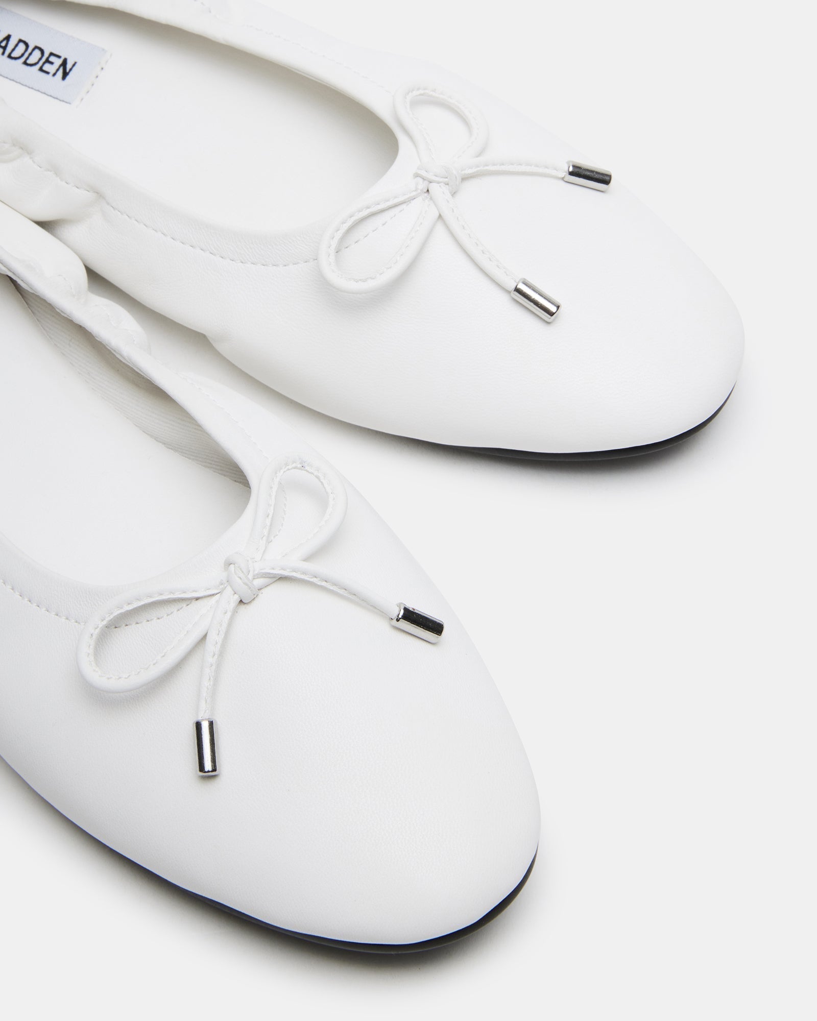 JESTER WHITE LEATHER - SM REBOOTED