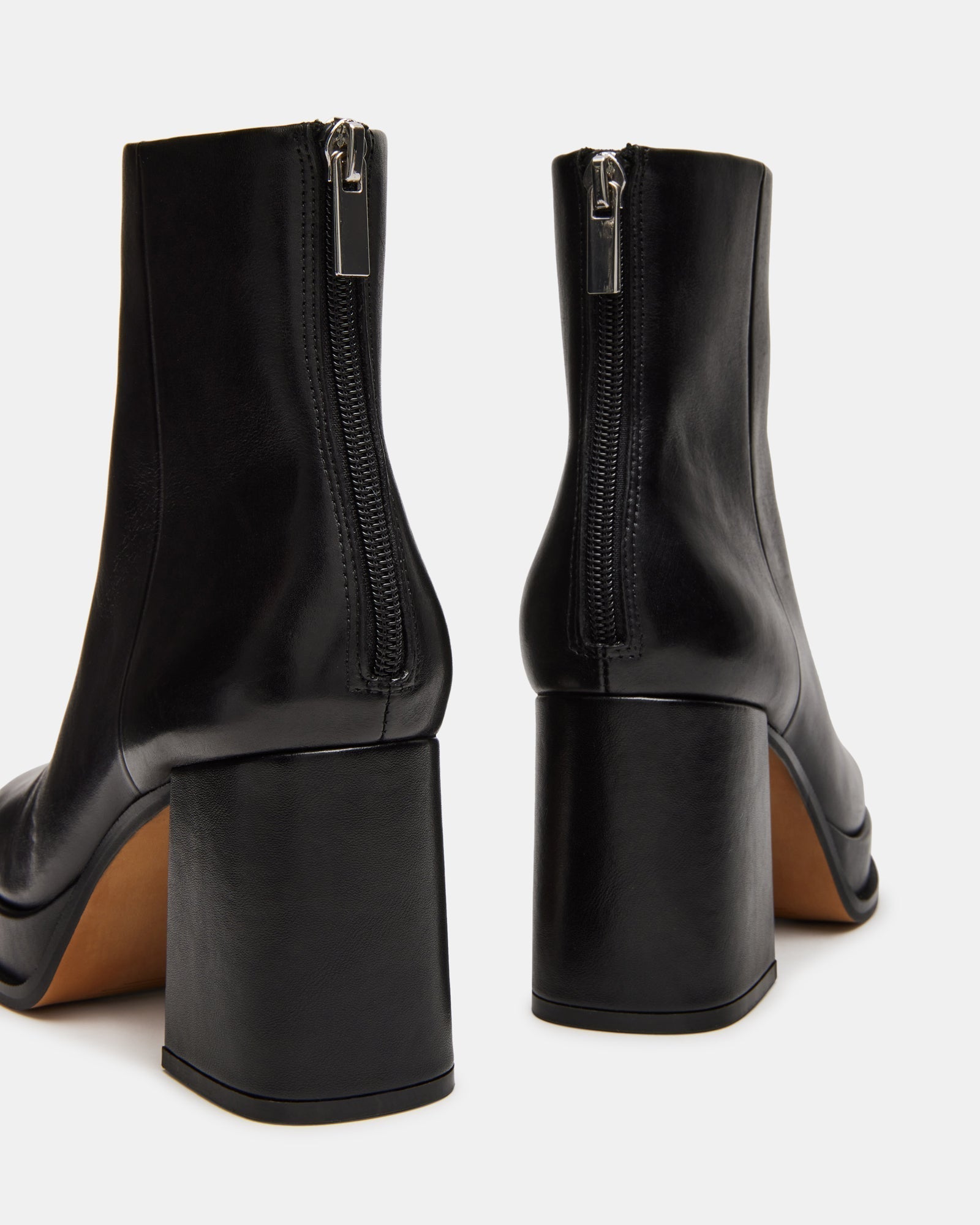 MAXIE BLACK LEATHER - SM REBOOTED