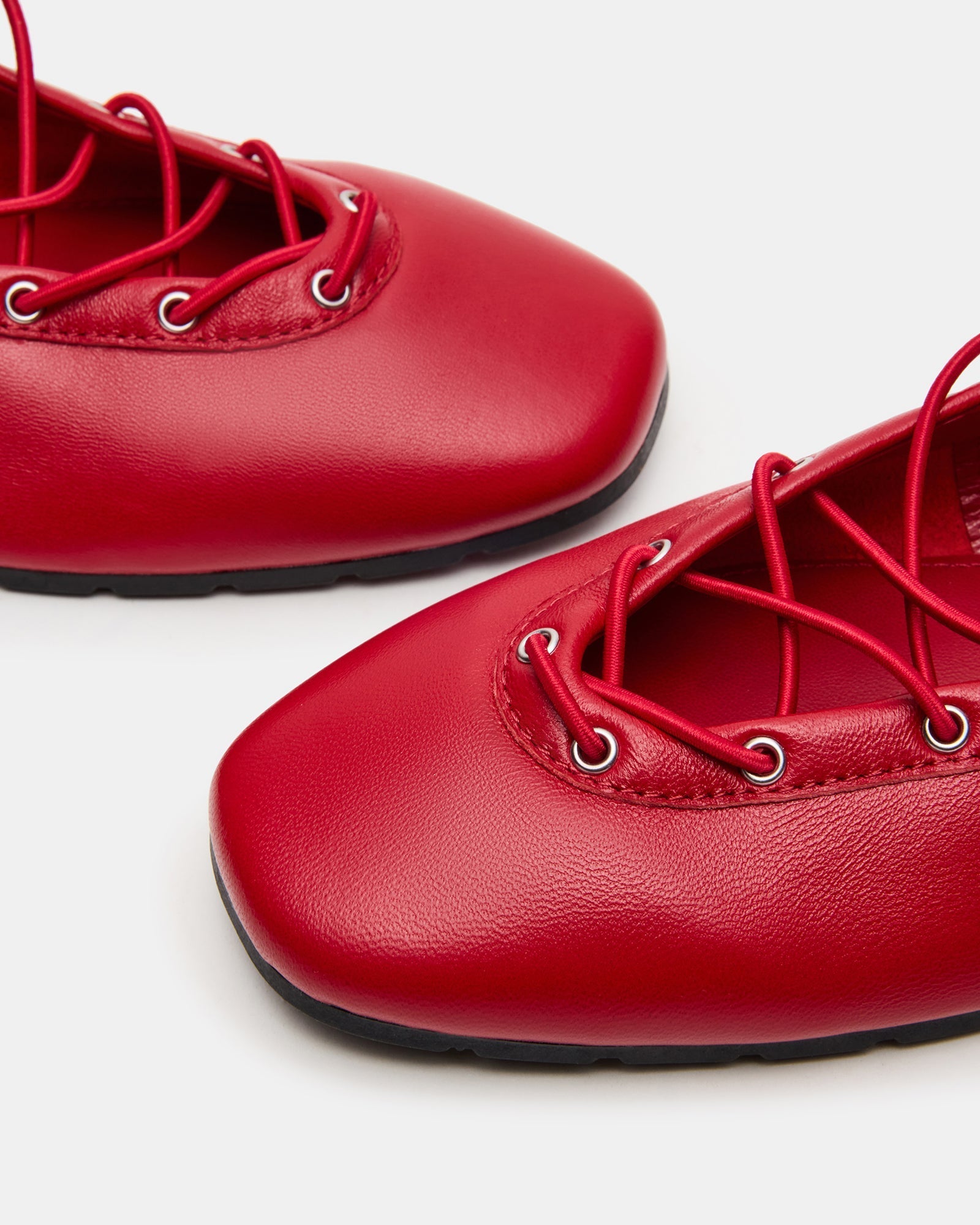 POINTE RED LEATHER