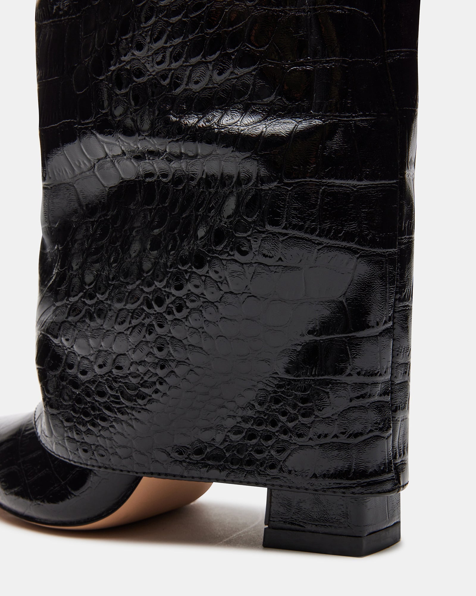 STUNTIN BLACK CROCODILE - SM REBOOTED